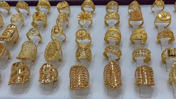 أسعار الذهب تواصل التذبذب.. وعيار 21 يسجل 4575 جنيهًا اليوم الثلاثاء