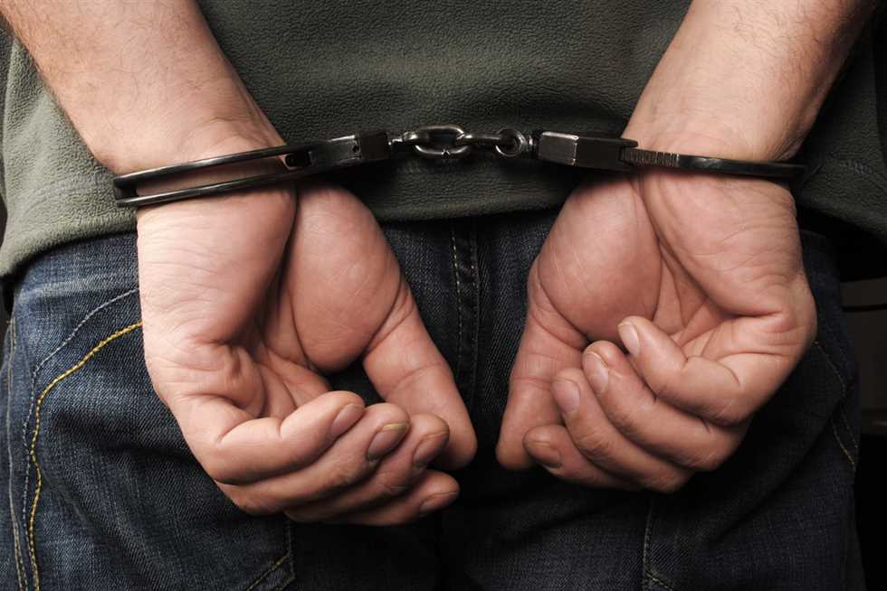 حبس عاطل 4 أيام لاتهامه بسرقة هاتف بالإكراه في القاهرة