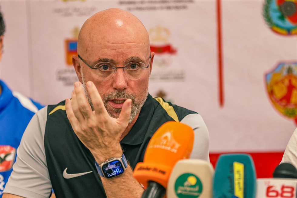 مدرب كرة اليد يرحل عن الأهلي إلى باريس سان جيرمان