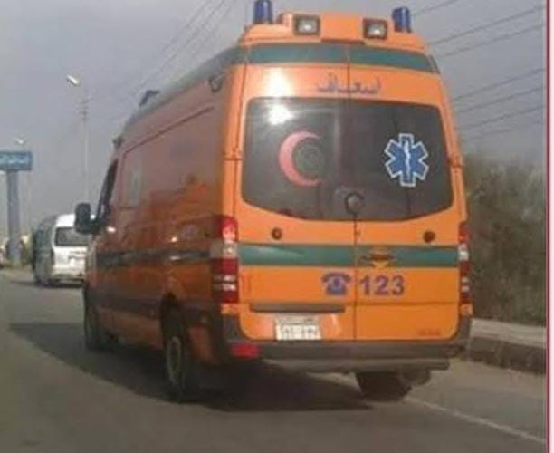 توفيت عاملة بينما أصيب 6 آخرون في حادث تصادم