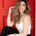 ميرنا جميل تحرص على مشاركة متابعيها بأحدث جلسة تصوير