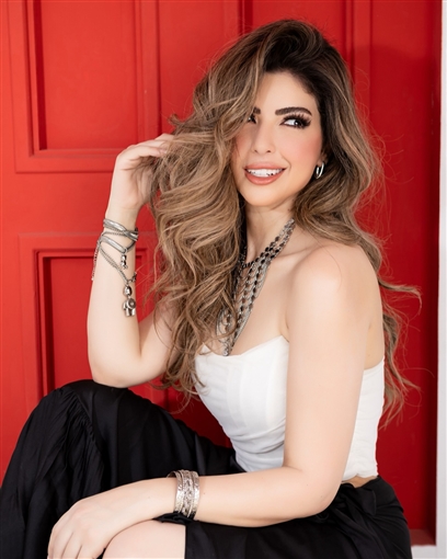 ميرنا جميل تحرص على مشاركة متابعيها بأحدث جلسة تصوير