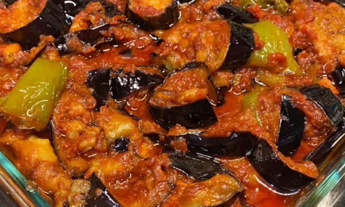 طريقة عمل المسقعة باللحمة المفرومة