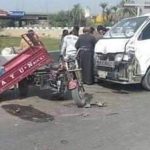 توفي شخصان نتيجة حادث سير مأسوي نجم عن تصادم بين سيارة ميكروباص وتروسيكل