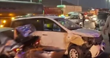 أُصيب 12 فرداً في حادث تصادم خطير على الطريق الإقليمي
