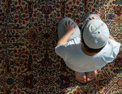 هل الرجل يحصل على أجر الجماعة عند صلاته في المنزل مع زوجته؟