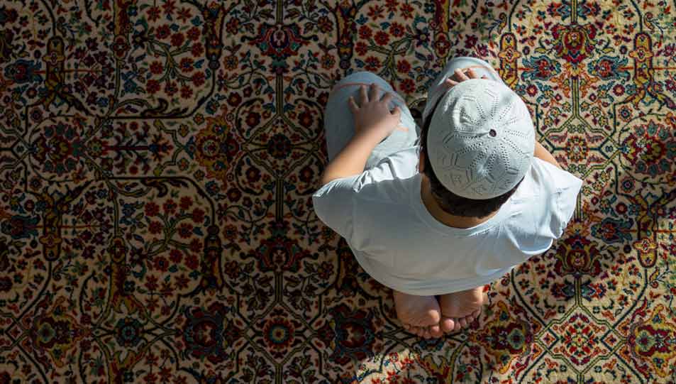 هل الرجل يحصل على أجر الجماعة عند صلاته في المنزل مع زوجته؟