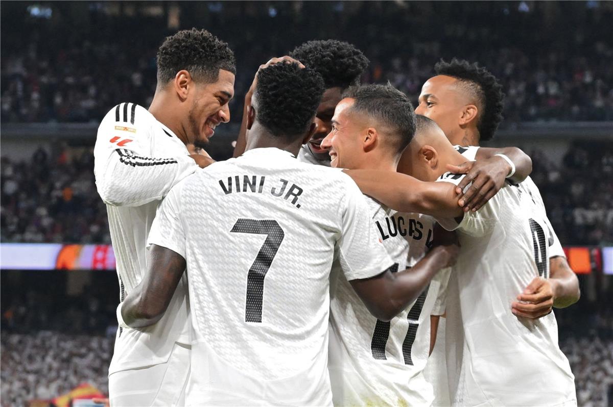 ريال مدريد يقلب الموازين ويفوز على فياريال بثنائية