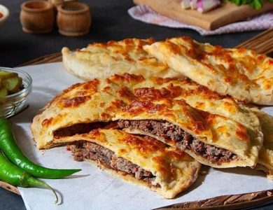 مقادير الحواوشي بالعيش البلدي