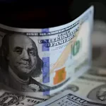 انخفاض سعر الدولار مقابل الجنيه خلال تعاملات اليوم