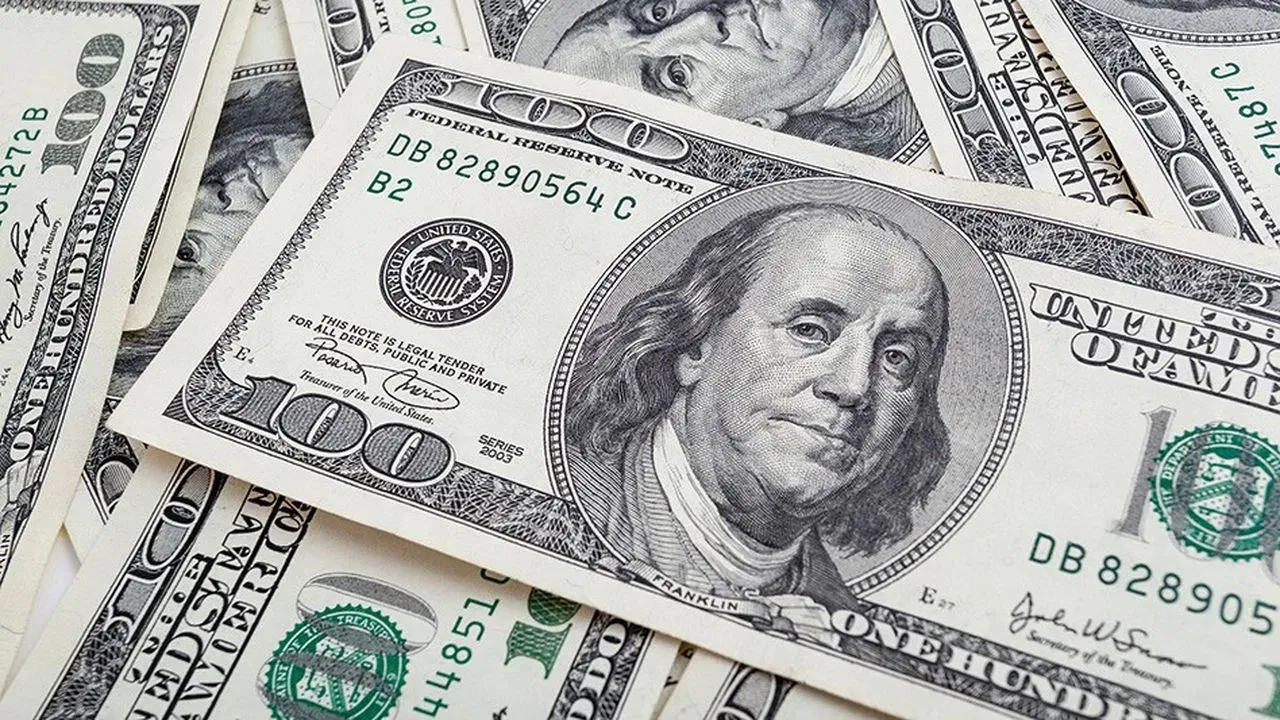أسعار الدولار الأمريكي مقابل الجنيه المصري