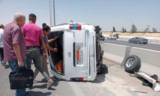 توفي شخصان وأصيب ثمانية آخرون نتيجة حادث انقلاب ميكروباص على الطريق الدائري