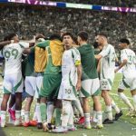 يهنئ الأهلي فريق الأهلي السعودي بمناسبة فوزه بلقب دوري أبطال آسيا للمرة الأولى
