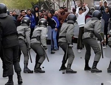 عقدة حكم الملالي المستعصية: اعترافات داخلية بالفشل