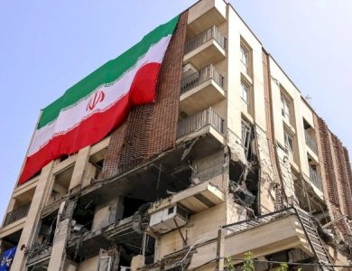 الغرب وإسقاط النظام الإيراني