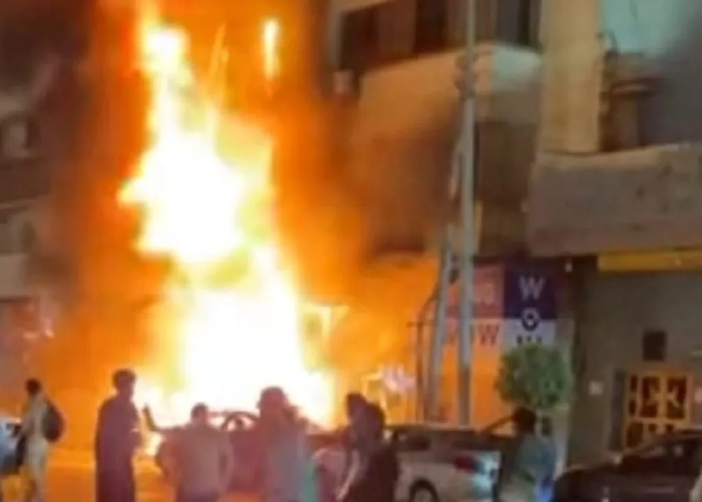 السيطرة على حريق في مطعم بمدينة الخصوص دون خسائر بشرية