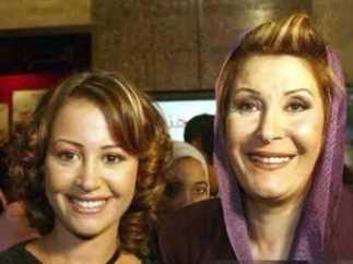 منة شلبي ترد على شائعة وفاة والدتها زيزي مصطفى: "عيب اللي بيحصل ده"