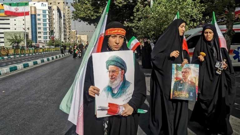 إيران بعد وقف إطلاق النار: هشاشة عميقة في بنيان النظام وأزمات داخلية متصاعدة