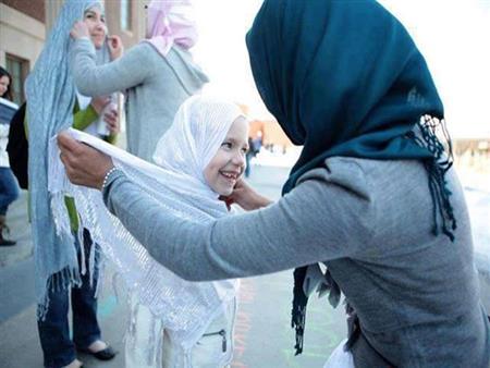 أمين الفتوى يوضح حكم ارتداء الحجاب الشرعي وثبات المرأة عليه