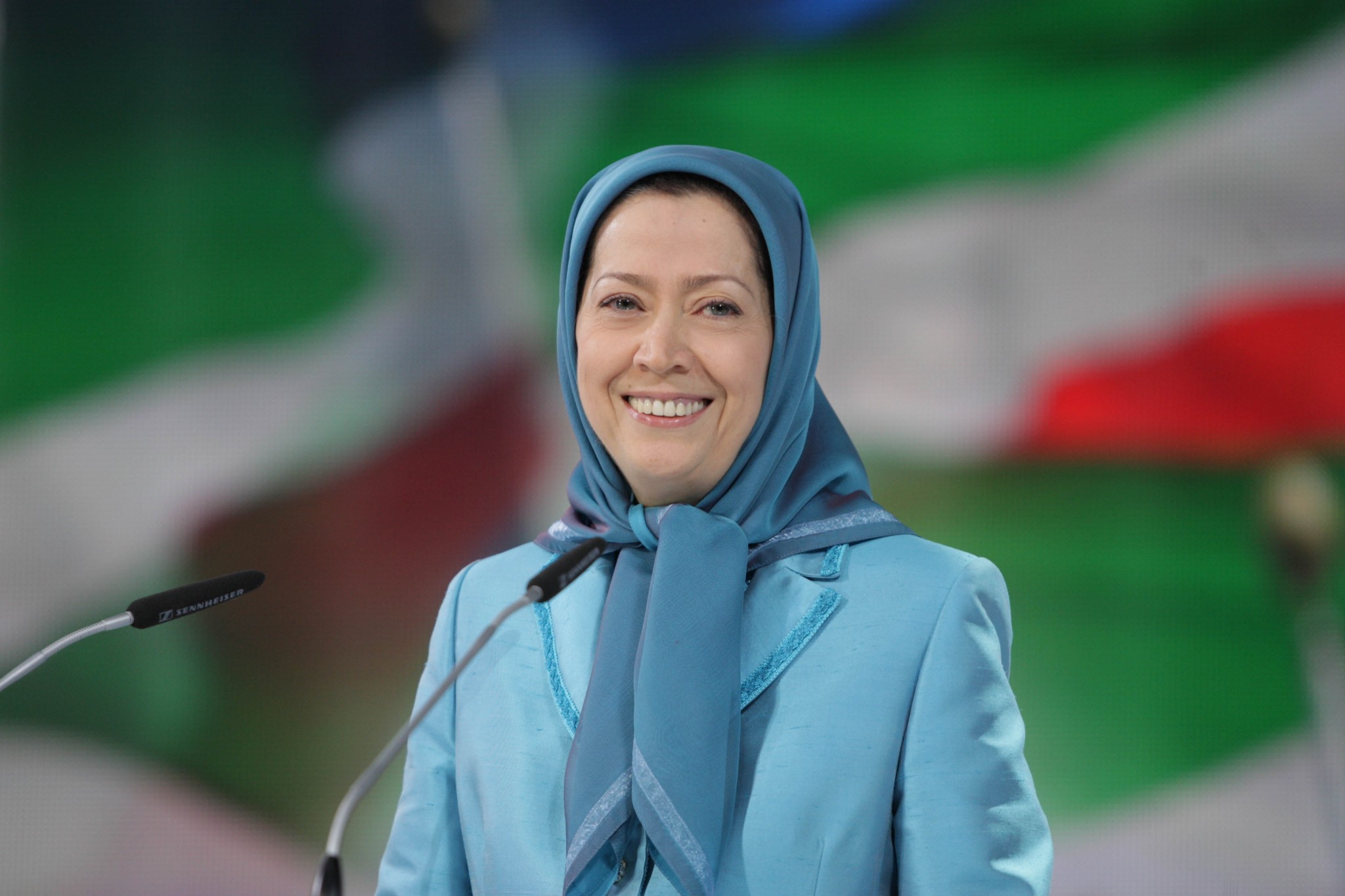 مريم رجوي ترحب بطرد سفير النظام الإيراني من أستراليا وتدعو بقية الدول لاتخاذ خطوات مماثلة