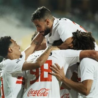 الزمالك يهزم المصري بثلاثية نظيفة ويستعيد صدارة الدوري الممتاز