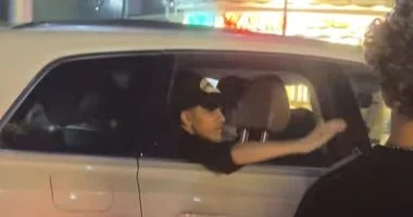 أول ظهور للمطرب سامر المدني بعد خروجه من محبسه وسط استقبال حافل من أصدقائه