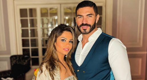 سائل حب ورومانسية.. خالد سليم وزوجته يحتفلان بعيد زواجهما الـ14