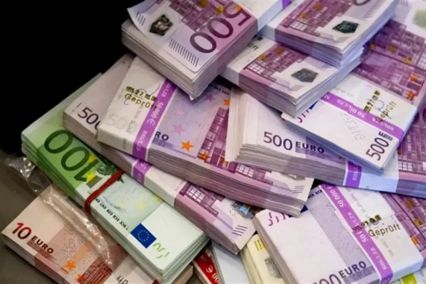 اليورو يغلق تعاملات اليوم الإثنين 6 أكتوبر 2025 على ارتفاع طفيف بالبنوك