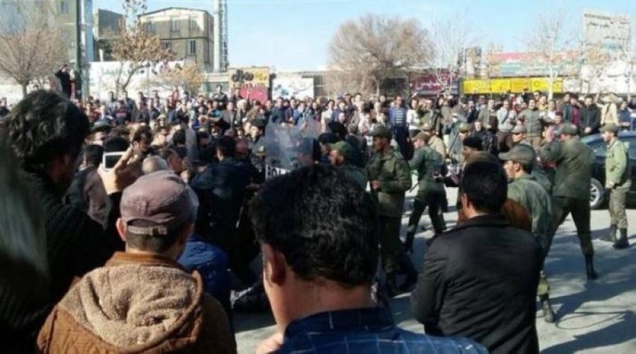 أوروبا وإيران.. نِهاية نظام فقدَ شرعيته!